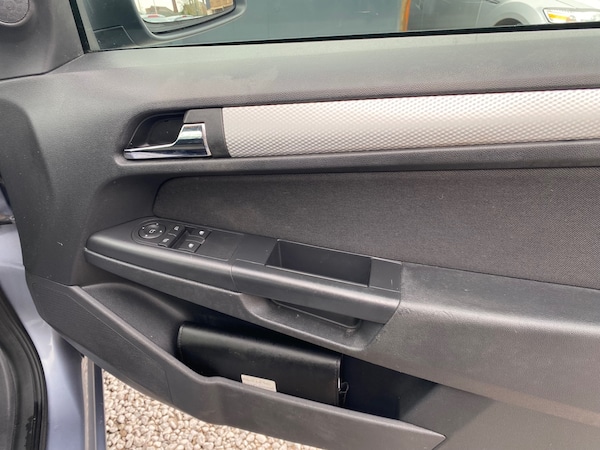 Used Vauxhall Astra 2010 for sale - 74114551: Photo 27