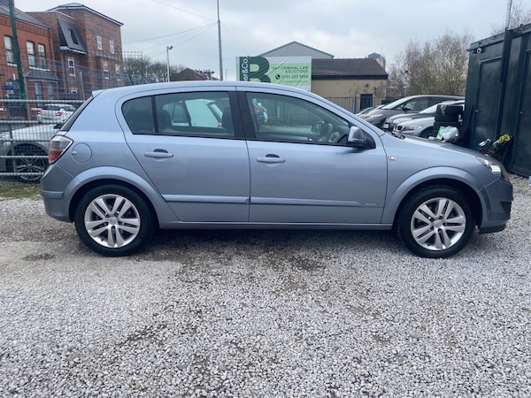 Used Vauxhall Astra 2010 for sale - 74114551: Photo 8