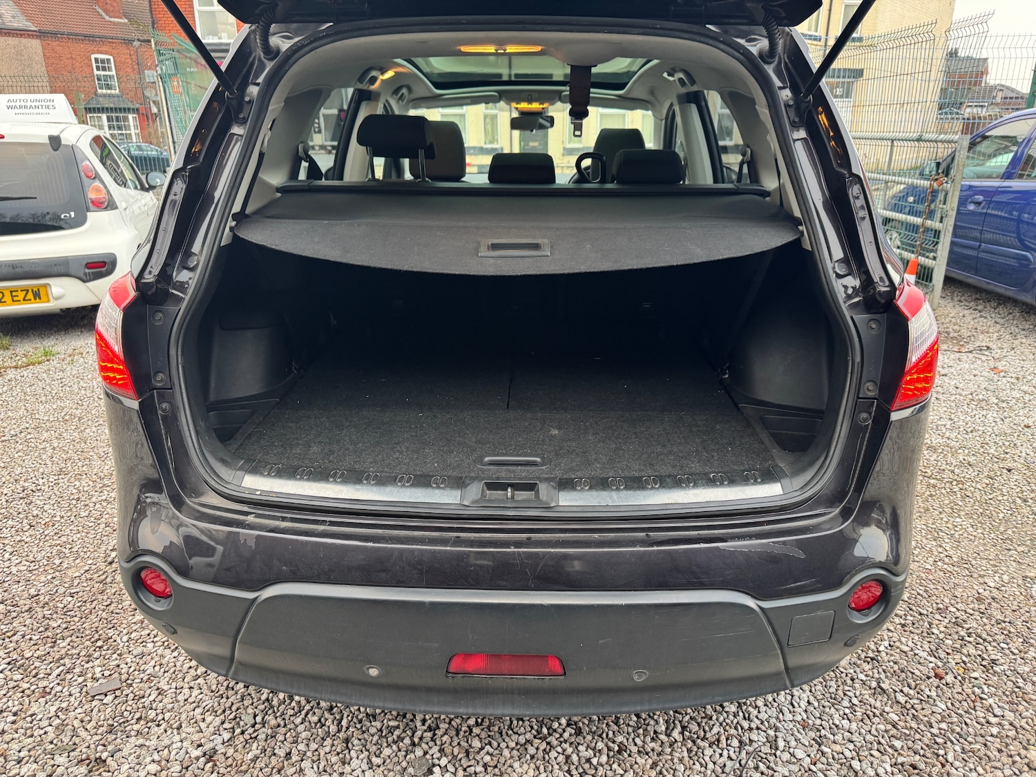 Used Nissan Qashqai+2 2010 for sale - 77055130: Photo 32