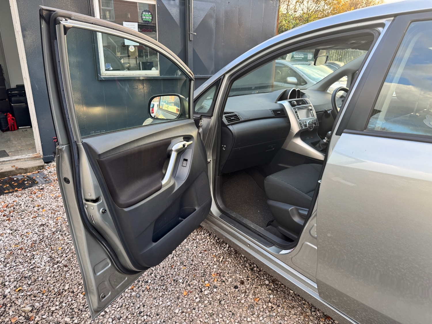 Used Toyota Verso 2012 for sale - 76576966: Photo 13