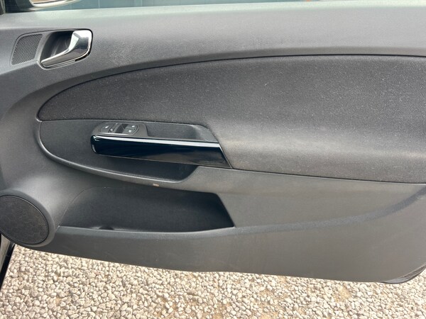Used Vauxhall Corsa 2011 for sale - 74115420: Photo 22