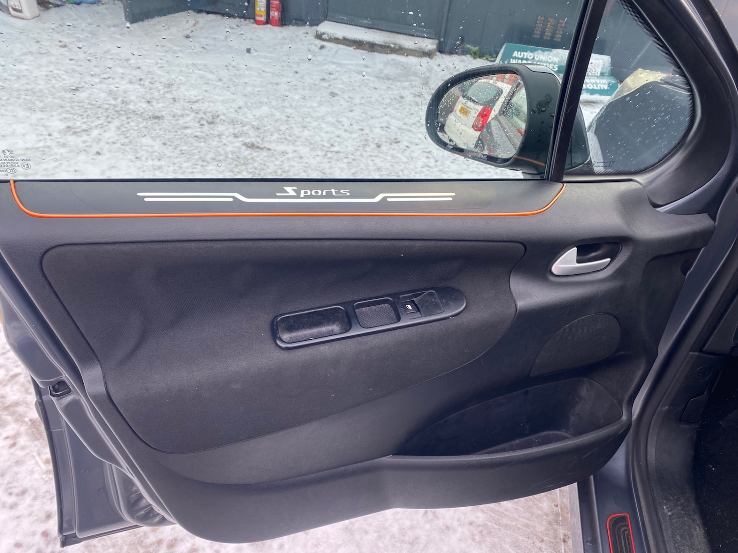 Used Peugeot 207 2009 for sale - 77113162: Photo 14