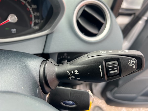 Used Ford Fiesta 2010 for sale - 74790983: Photo 19