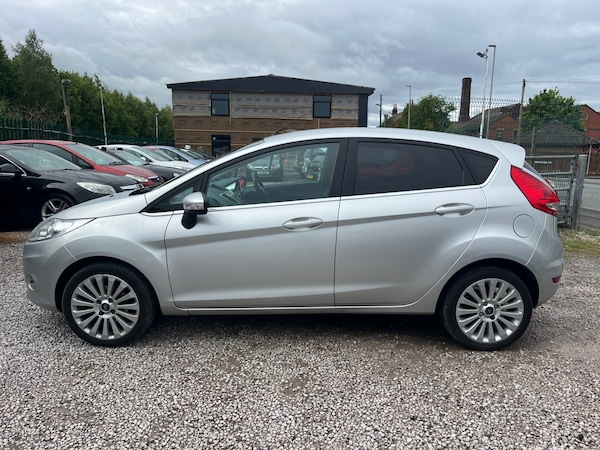 Used Ford Fiesta 2010 for sale - 74790983: Photo 4