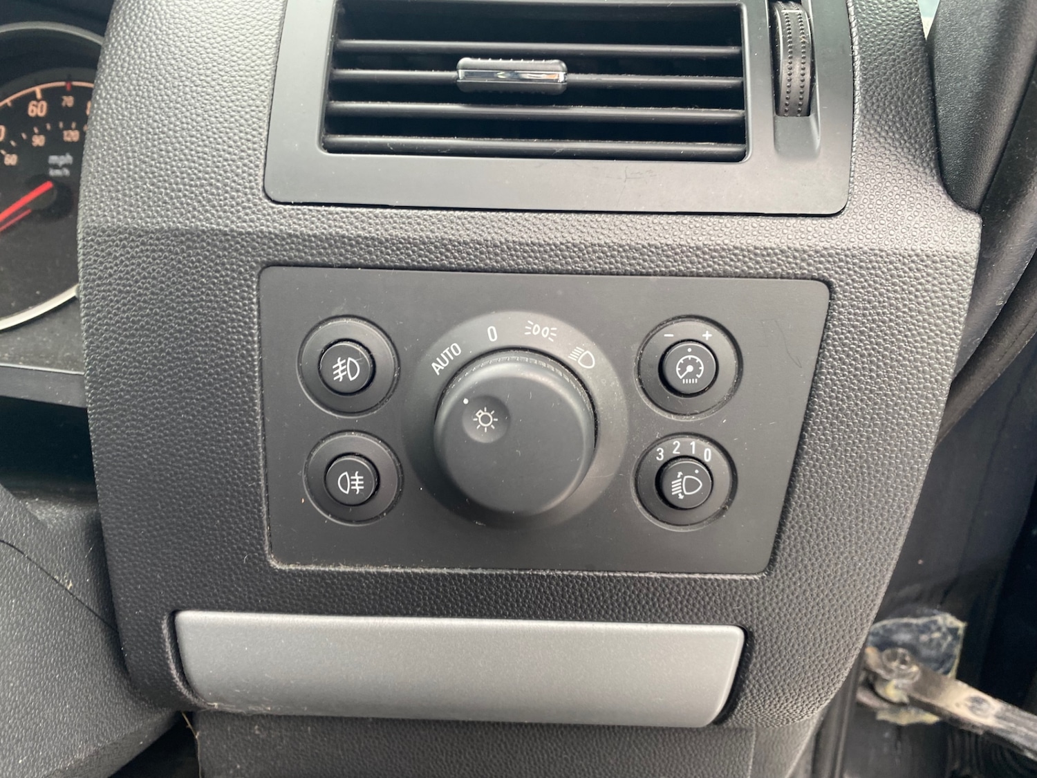 Used Vauxhall Zafira 2013 for sale - 77113541: Photo 19