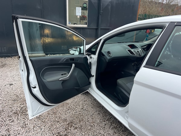 Used Ford Fiesta 2011 for sale - 73724828: Photo 13