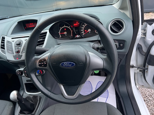 Used Ford Fiesta 2011 for sale - 73724828: Photo 19