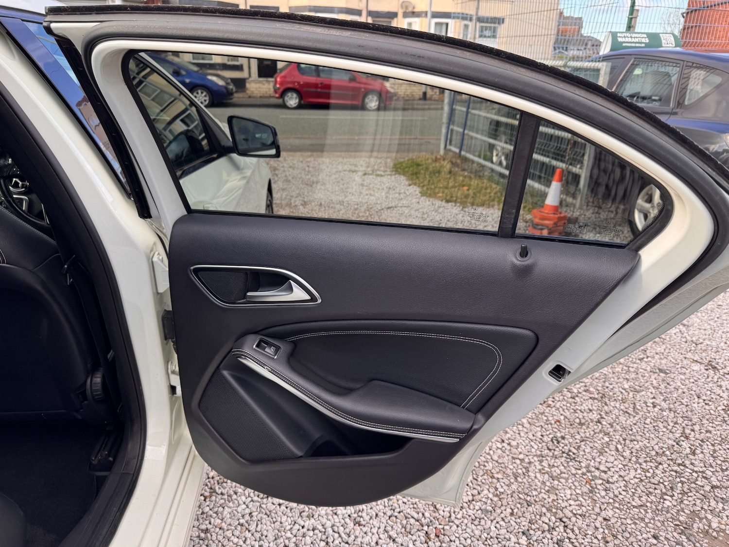 Used Mercedes-Benz A-Class 2014 for sale - 76479565: Photo 32