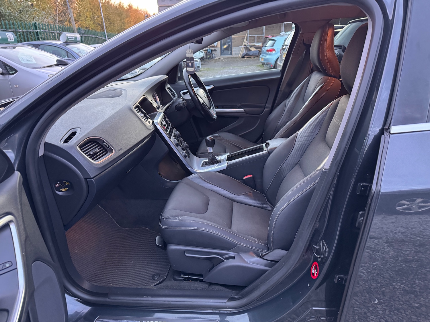 Used Volvo V60 2013 for sale - 76479509: Photo 14