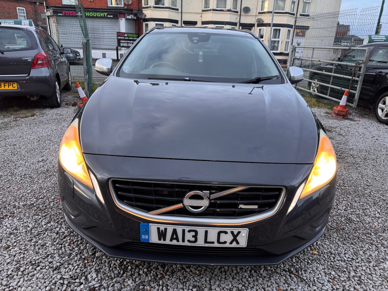 Used Volvo V60 2013 for sale - 76479509: Photo 2