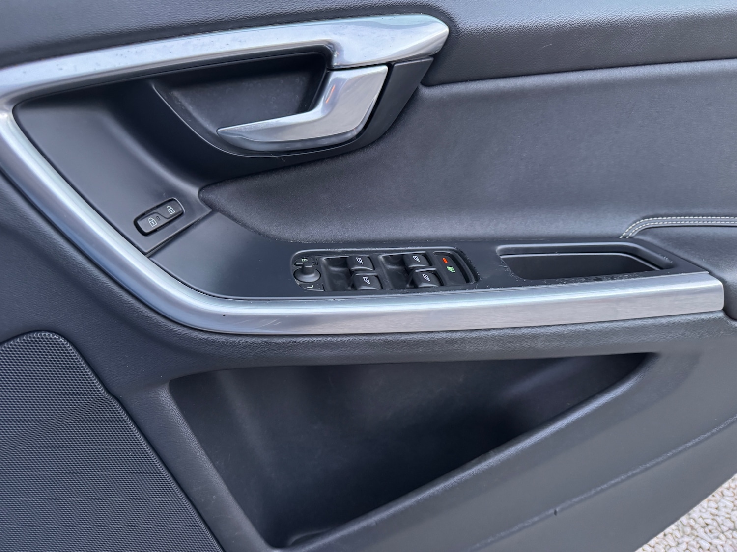 Used Volvo V60 2013 for sale - 76479509: Photo 30