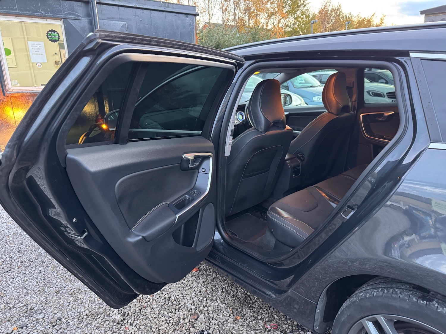 Used Volvo V60 2013 for sale - 76479509: Photo 34