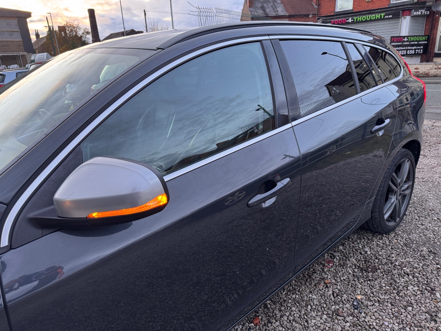 Used Volvo V60 2013 for sale - 76479509: Photo 42