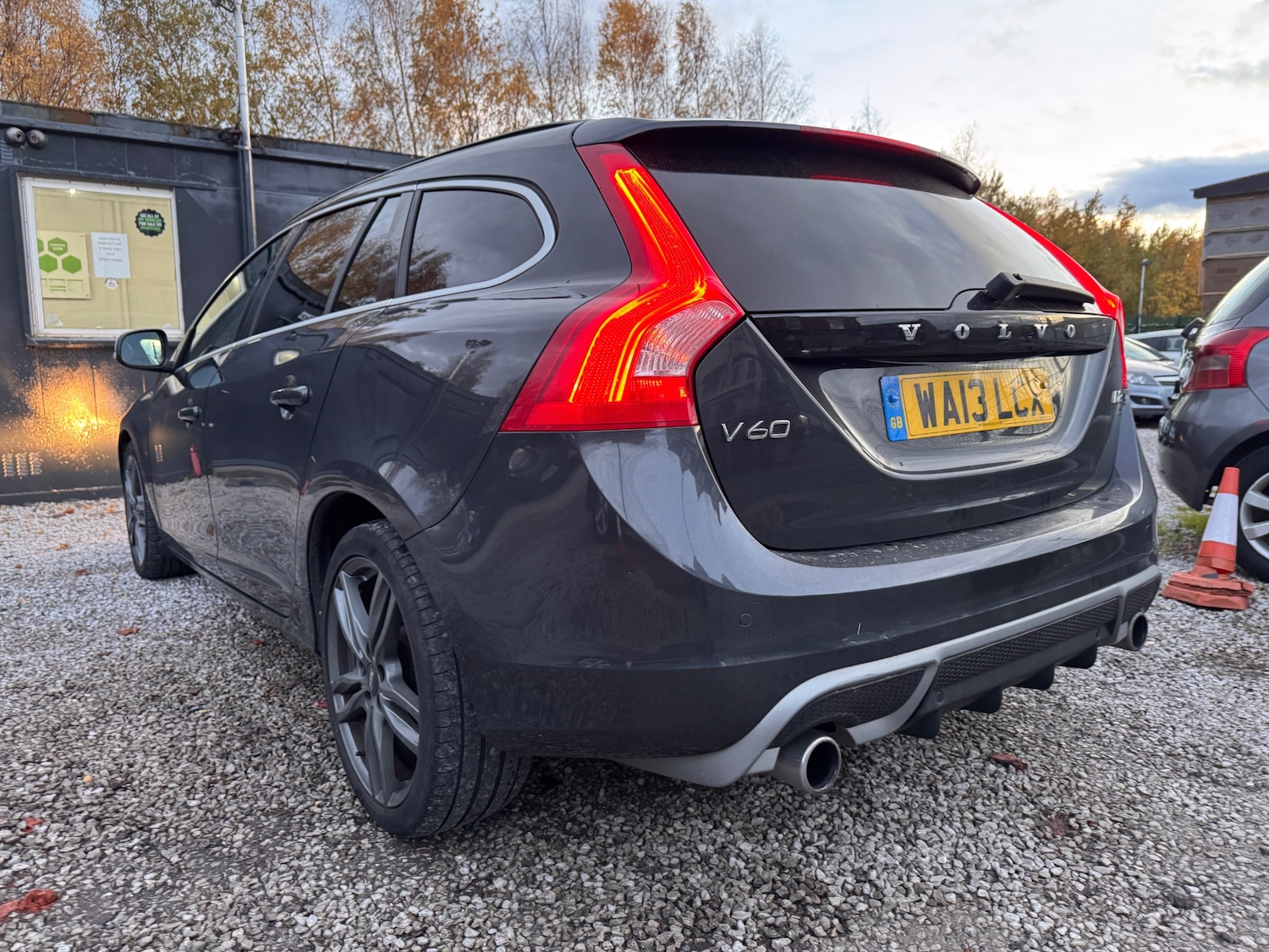 Used Volvo V60 2013 for sale - 76479509: Photo 45