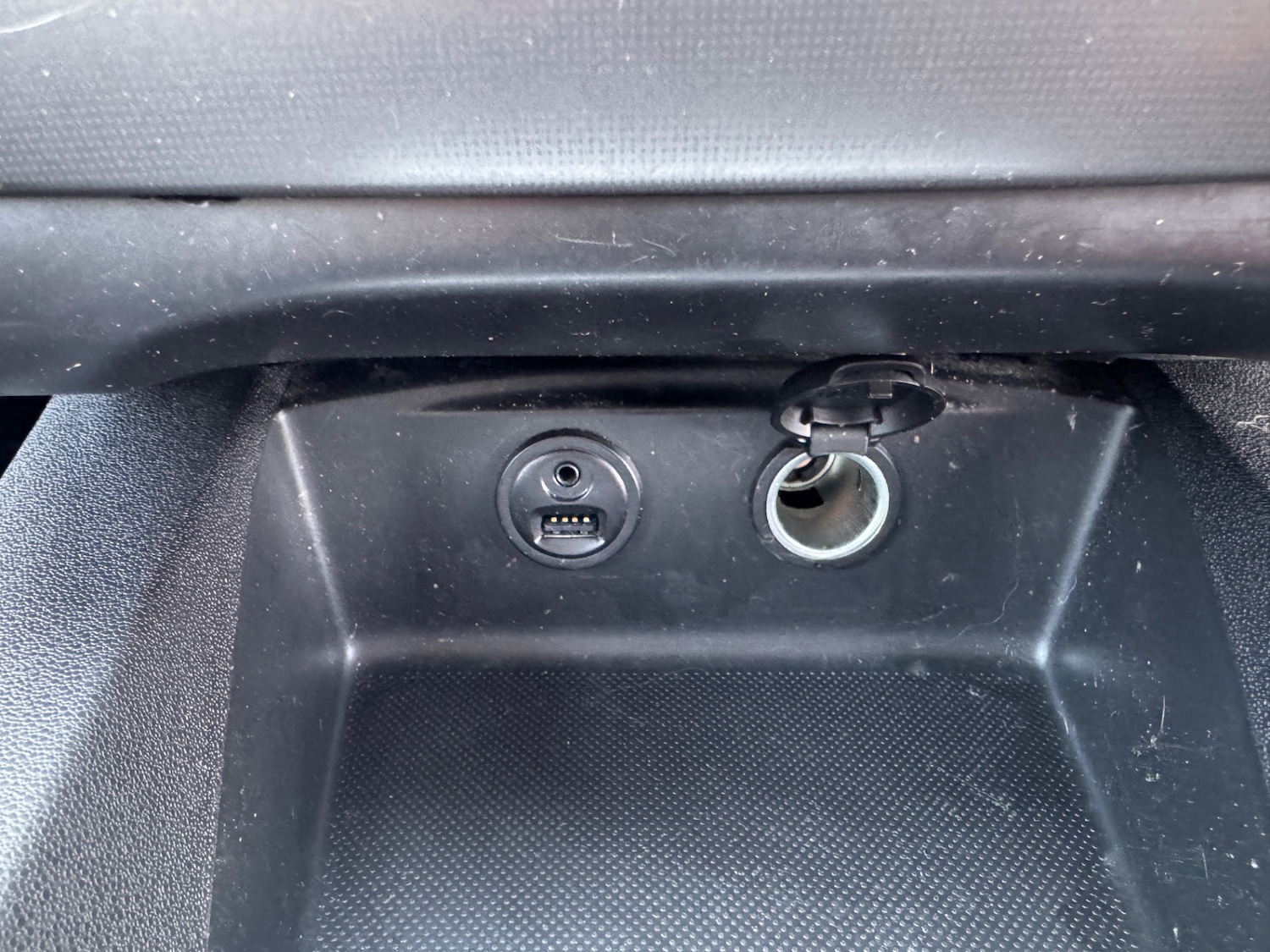 Used Citroen C4 2015 for sale - 76402241: Photo 27