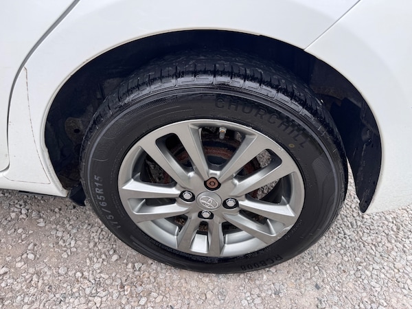 Used Toyota Yaris 2014 for sale - 76286945: Photo 11