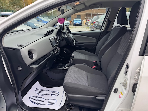 Used Toyota Yaris 2014 for sale - 76286945: Photo 13