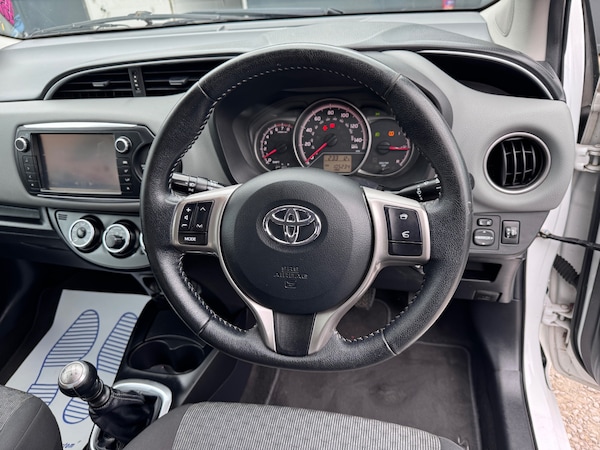 Used Toyota Yaris 2014 for sale - 76286945: Photo 17