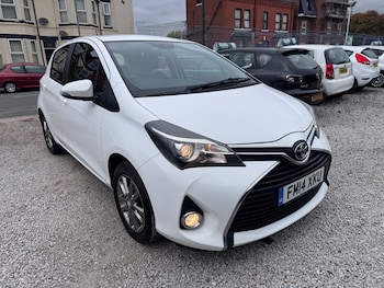 Toyota - Yaris