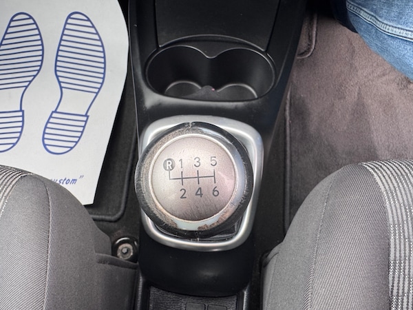Used Toyota Yaris 2014 for sale - 76286945: Photo 26