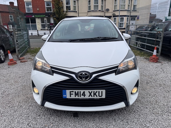 Used Toyota Yaris 2014 for sale - 76286945: Photo 2