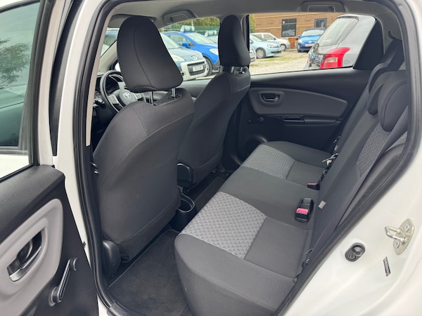 Used Toyota Yaris 2014 for sale - 76286945: Photo 31