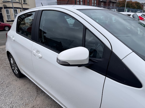 Used Toyota Yaris 2014 for sale - 76286945: Photo 39