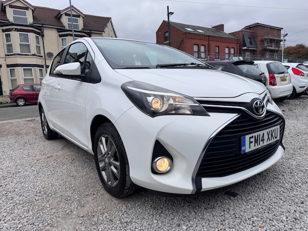 Used Toyota Yaris 2014 for sale - 76286945: Photo 43