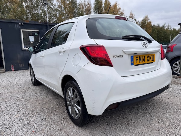 Used Toyota Yaris 2014 for sale - 76286945: Photo 45