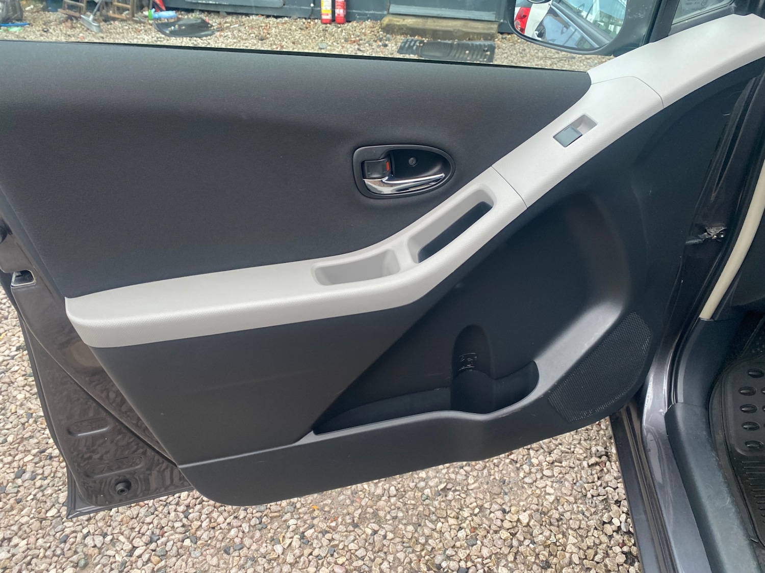 Used Toyota Yaris 2010 for sale - 77151687: Photo 14