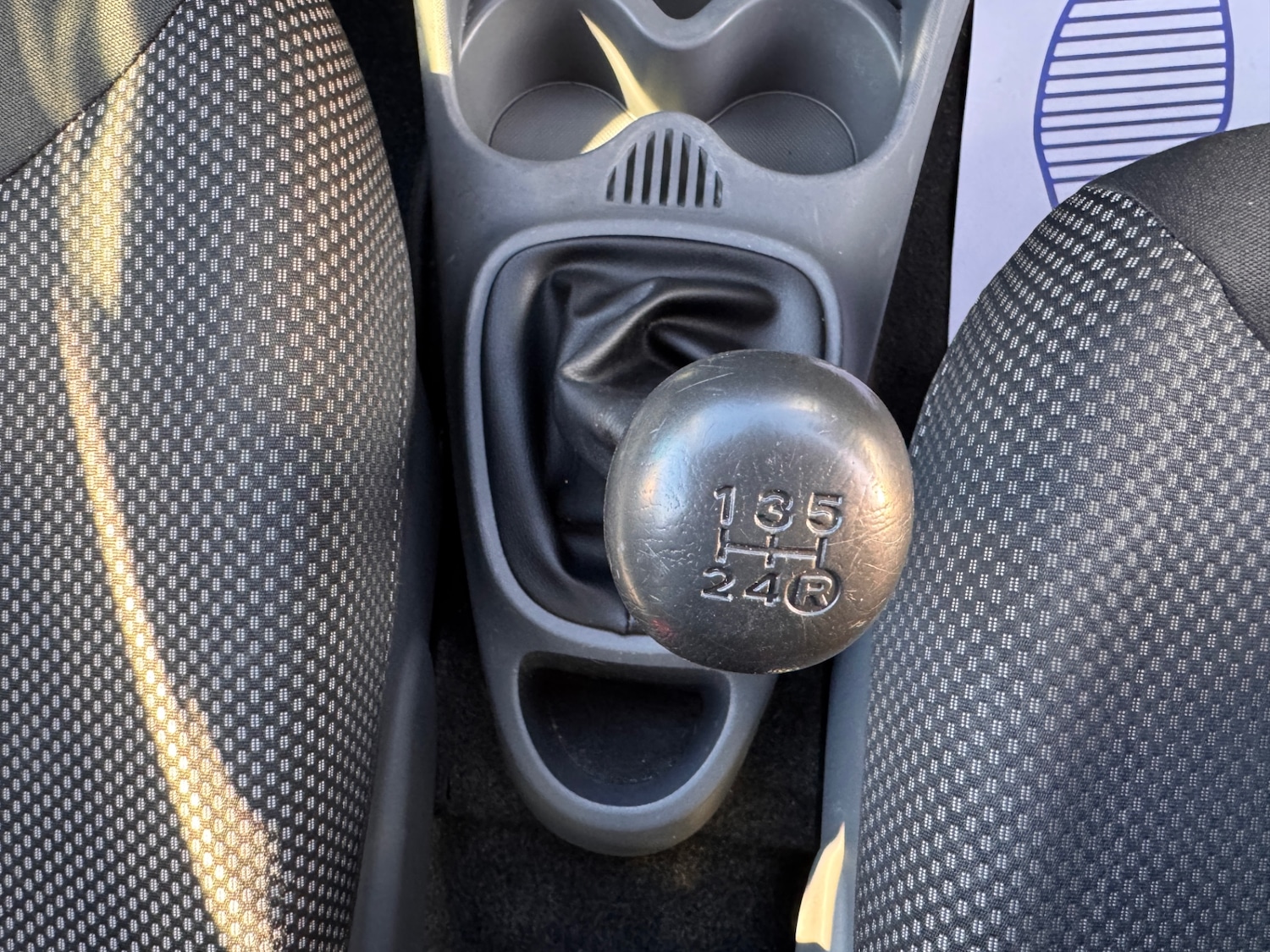 Used Toyota AYGO 2011 for sale - 76402477: Photo 25