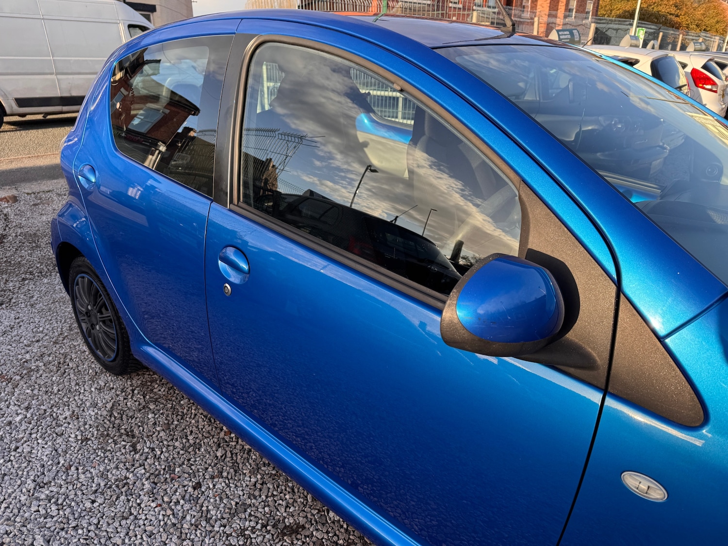 Used Toyota AYGO 2011 for sale - 76402477: Photo 31