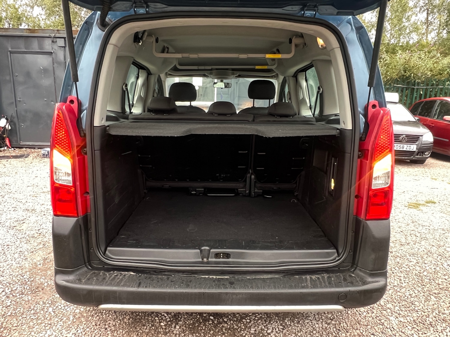 Vehicle 28