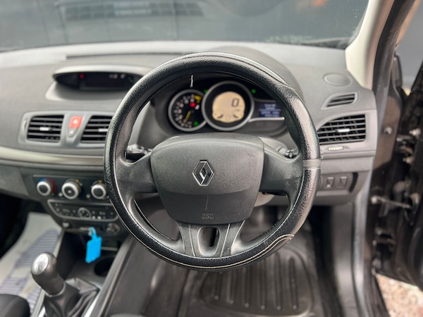 Used Renault Megane 2010 for sale - 73556673: Photo 19