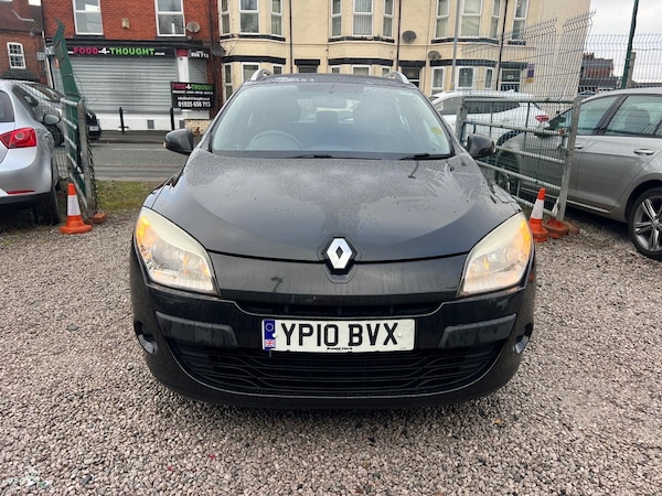 Used Renault Megane 2010 for sale - 73556673: Photo 2