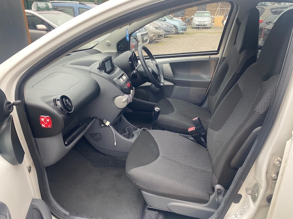 Used Toyota AYGO 2011 for sale - 76316675: Photo 13
