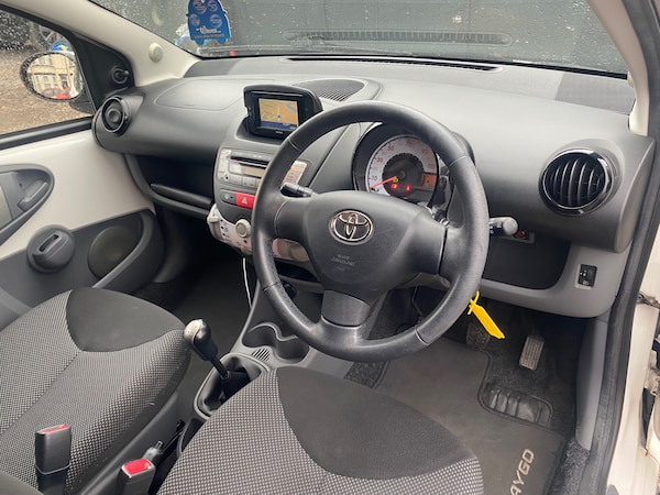 Used Toyota AYGO 2011 for sale - 76316675: Photo 17