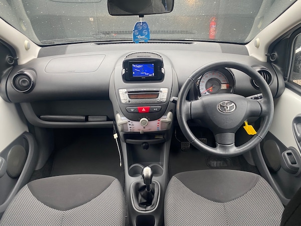 Used Toyota AYGO 2011 for sale - 76316675: Photo 19