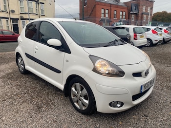 Used Toyota AYGO 2011 for sale - 76316675: Photo