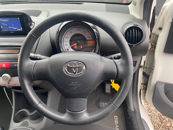 Used Toyota AYGO 2011 for sale - 76316675: Photo 20