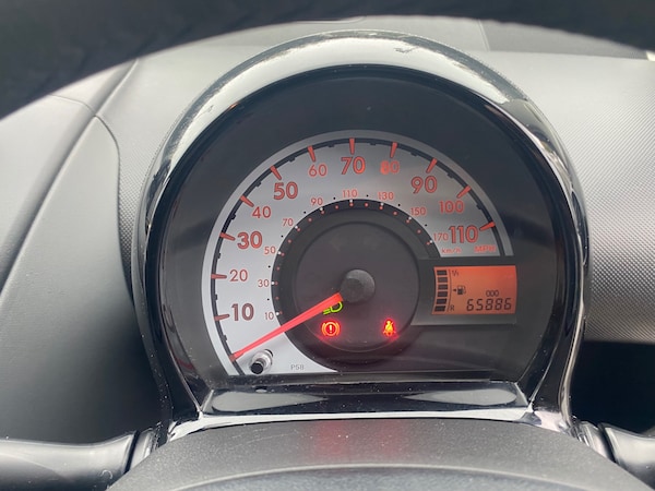 Used Toyota AYGO 2011 for sale - 76316675: Photo 21