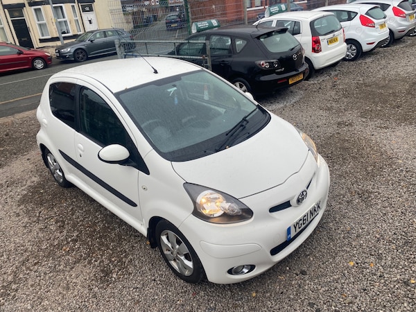 Used Toyota AYGO 2011 for sale - 76316675: Photo 24