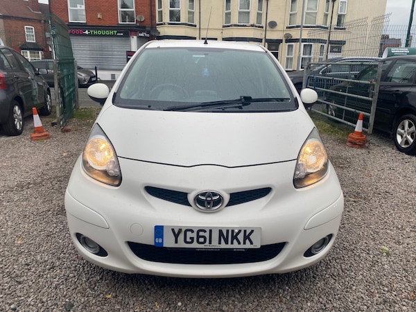 Used Toyota AYGO 2011 for sale - 76316675: Photo 2