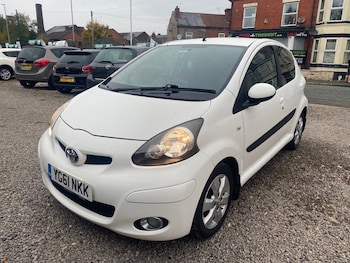 Used Toyota AYGO 2011 for sale - 76316675: Photo