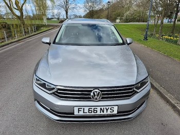 Used Volkswagen Passat 2016 for sale - 77918793: Photo