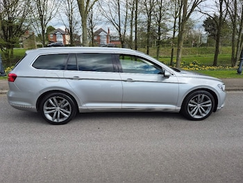 Used Volkswagen Passat 2016 for sale - 77918793: Photo