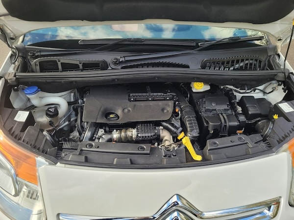 Used Citroen C3 Picasso 2016 for sale - 70771776: Photo 23