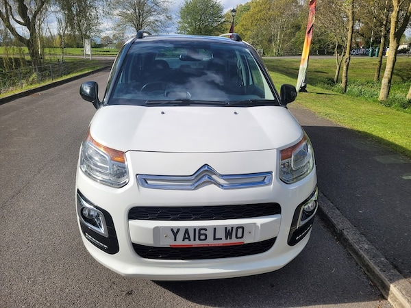Used Citroen C3 Picasso 2016 for sale - 70771776: Photo 2