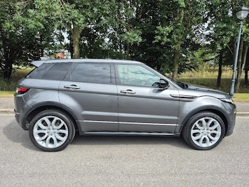 Used Land Rover Range Rover Evoque 2017 for sale - 79546912: Photo