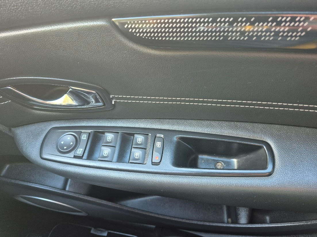 Used Renault Grand Scenic 2012 for sale - 77248313: Photo 12